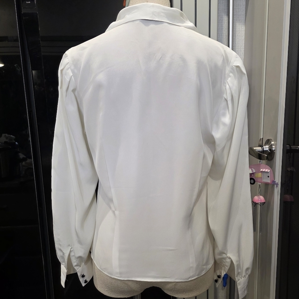 Chaus Elegant Lapel White Blouse - Picture 4 of 7